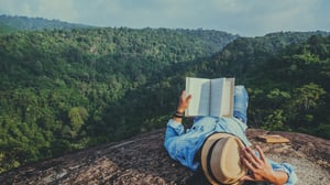 relaxed-man-reading