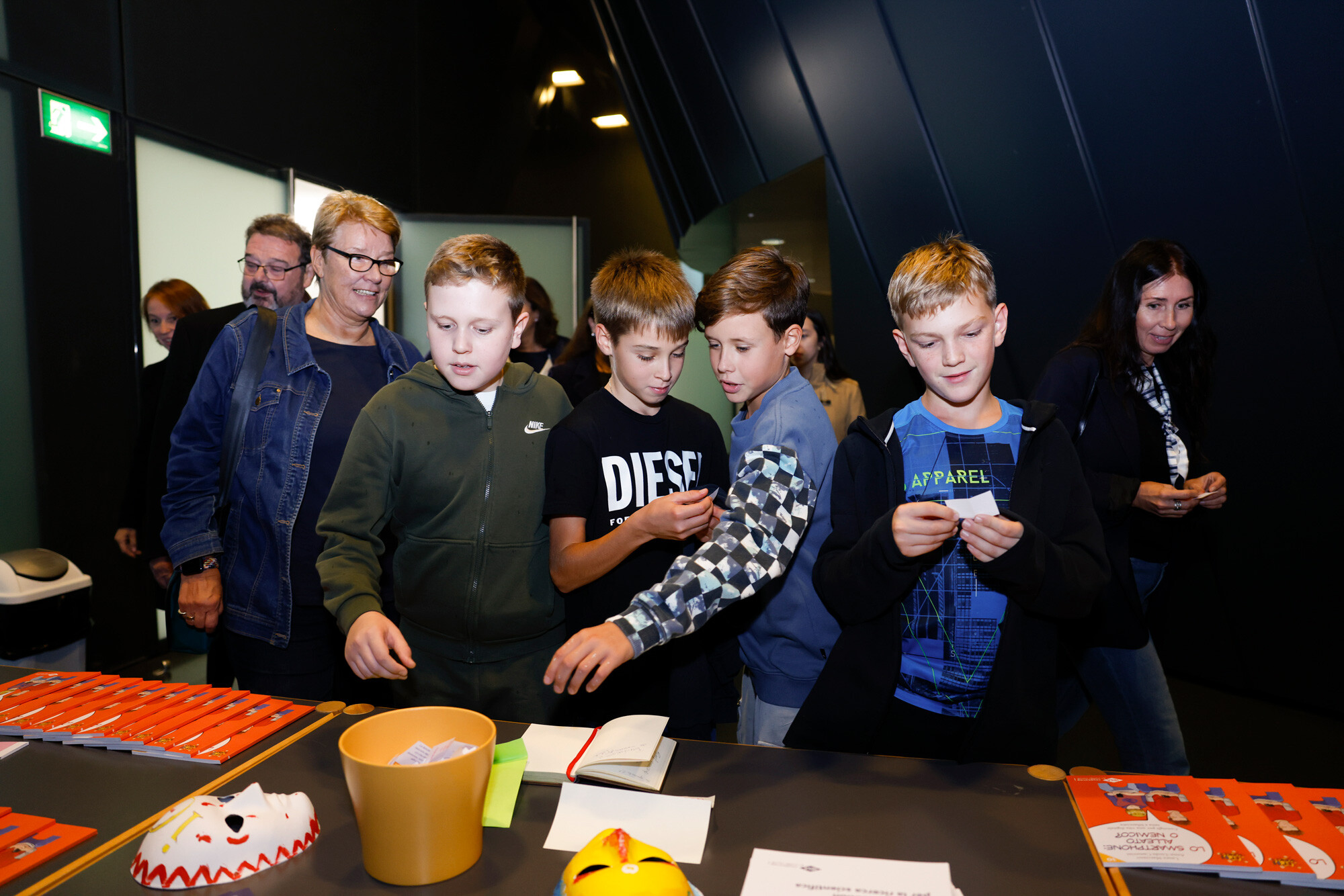 HappyApero: being yourself in the digital age