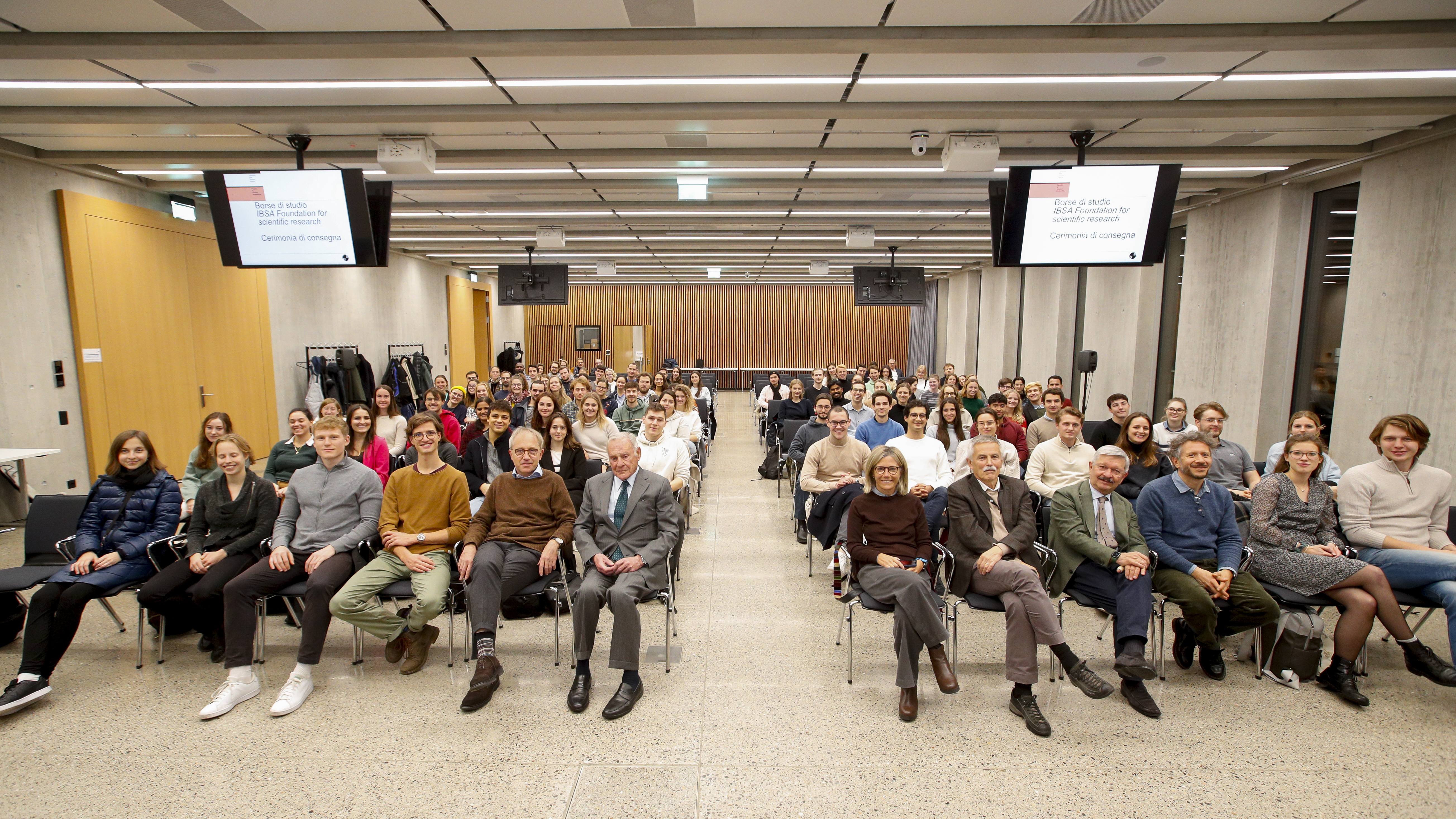 Intelligenza Artificiale e scenario farmaceutico, image size:5214x2933